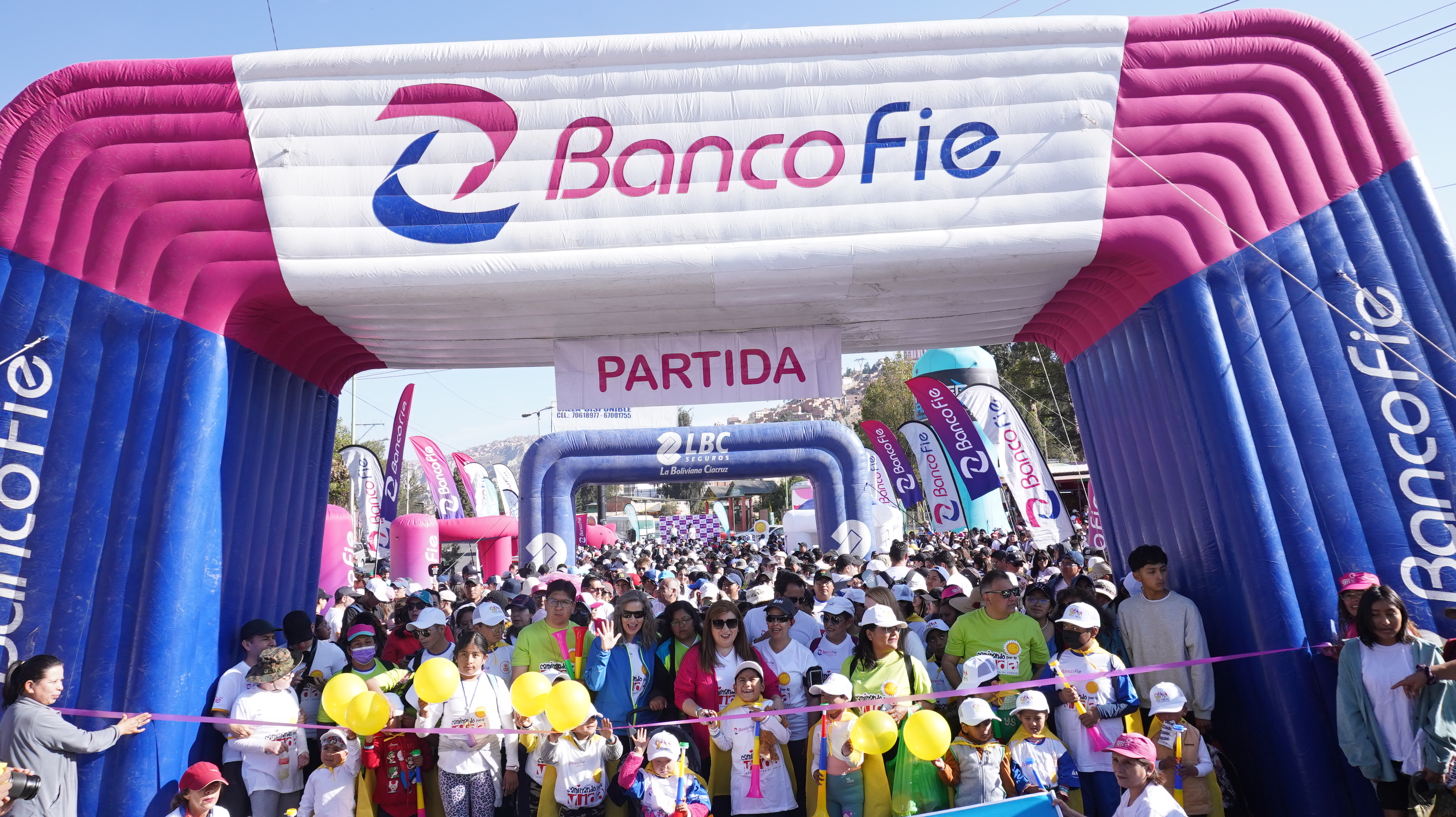 Campaña “Caminando por la Vida” a favor de niñas y niños con cáncer contó más de 4.400 personas en La Paz